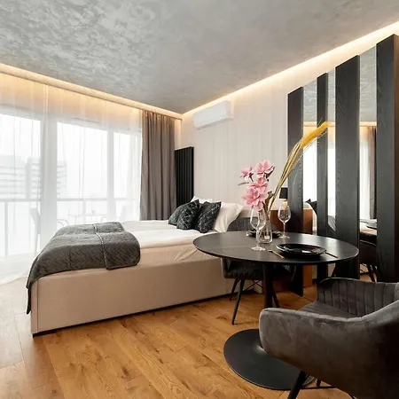 아파트 Luxury Sikorskiego Close To Wroclaw's Market Square By Renters Prestige